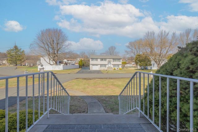 27 Hunter Place, Stony Point, NY 10980