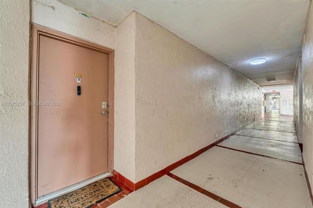 6955 NW 186th St F102, Hialeah, FL 33015