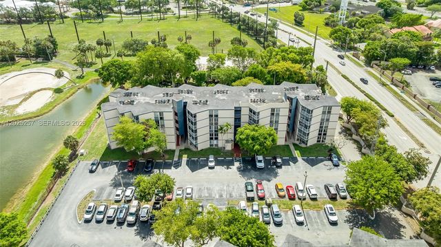 6955 NW 186th St F102, Hialeah, FL 33015