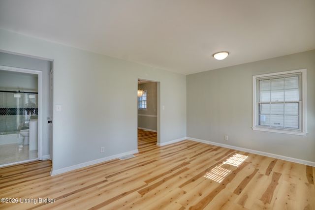4335 S Brook St, Louisville, KY 40214