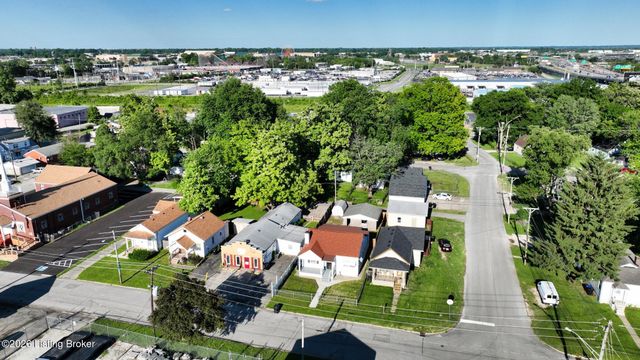 4335 S Brook St, Louisville, KY 40214