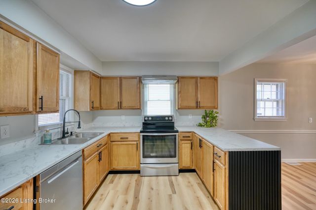 4335 S Brook St, Louisville, KY 40214