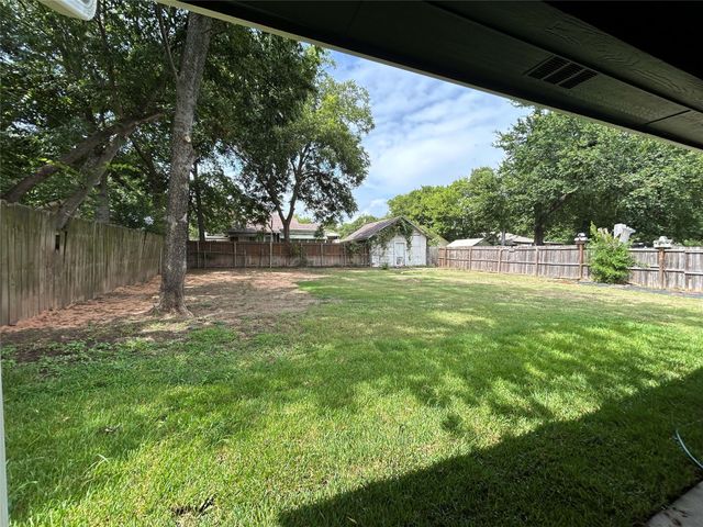 1325 E Jones Street, Sherman, TX 75090