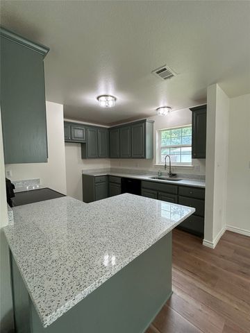 1325 E Jones Street, Sherman, TX 75090