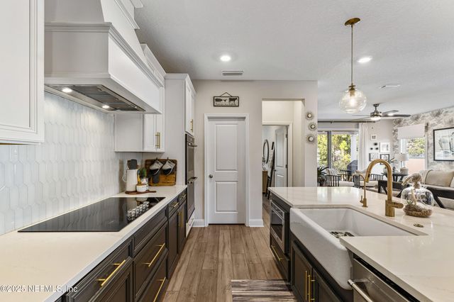 95214 KATHERINE Street, Fernandina Beach, FL 32034