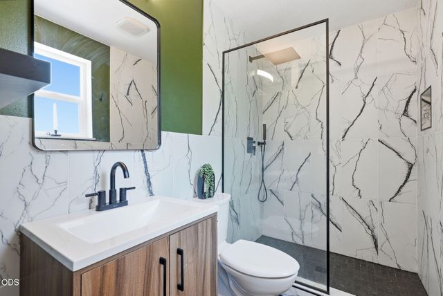 1240 NE 11th Street, Bend, OR 97701