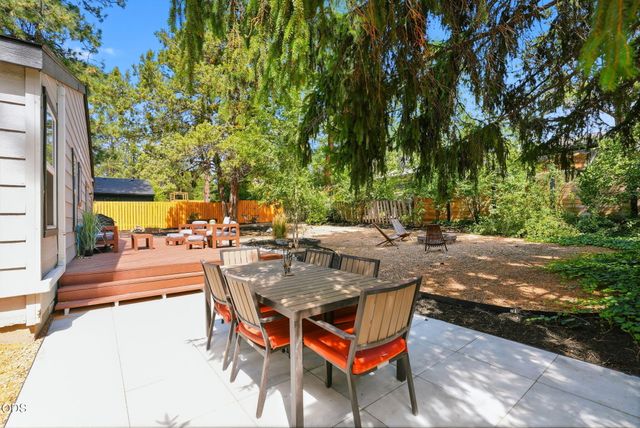 1240 NE 11th Street, Bend, OR 97701