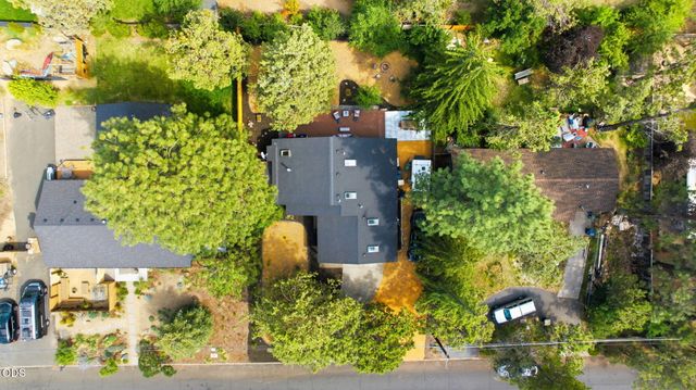 1240 NE 11th Street, Bend, OR 97701