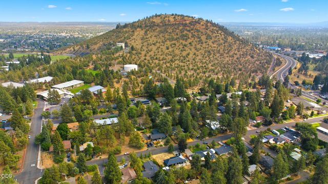 1240 NE 11th Street, Bend, OR 97701