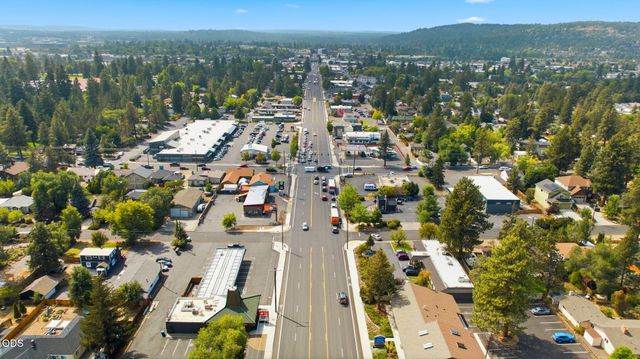 1240 NE 11th Street, Bend, OR 97701