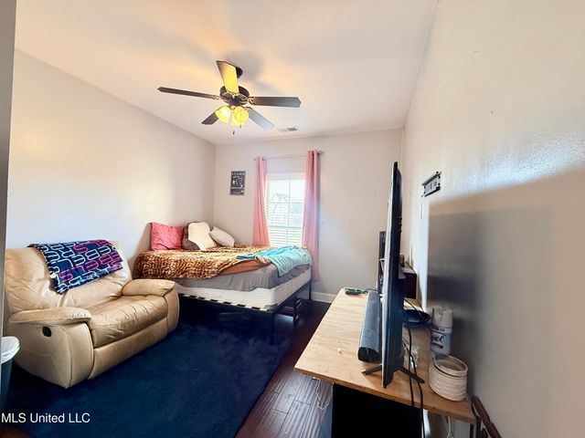 5540 E Pinetree Loop, Southaven, MS 38672