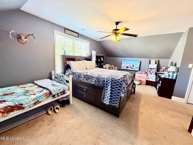 5540 E Pinetree Loop, Southaven, MS 38672