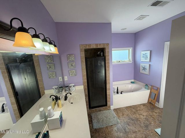 5540 E Pinetree Loop, Southaven, MS 38672