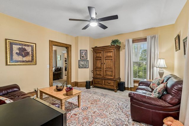 2071 Jericho Road, Aurora, IL 60506