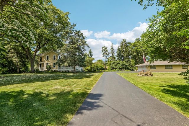 2071 Jericho Road, Aurora, IL 60506