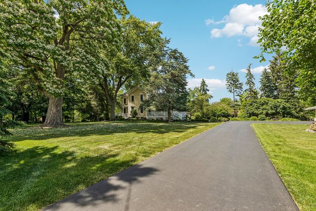 2071 Jericho Road, Aurora, IL 60506