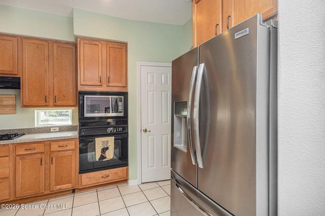 2852 Cape Horn Court, Tavares, FL 32778