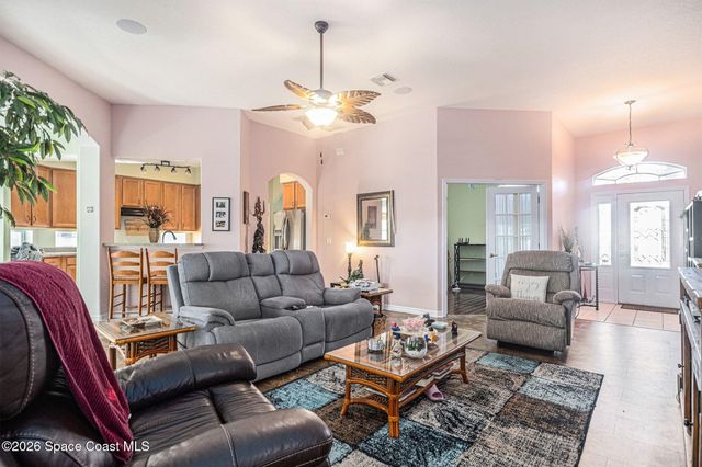 2852 Cape Horn Court, Tavares, FL 32778