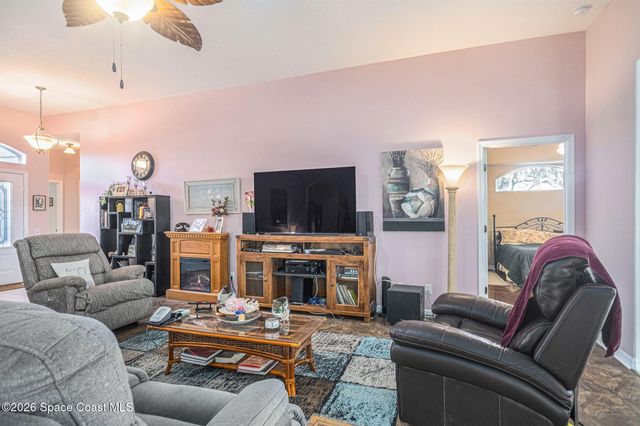 2852 Cape Horn Court, Tavares, FL 32778