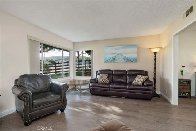 398 Day Road, Ventura, CA 93003