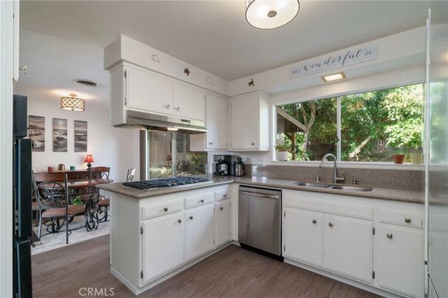 398 Day Road, Ventura, CA 93003