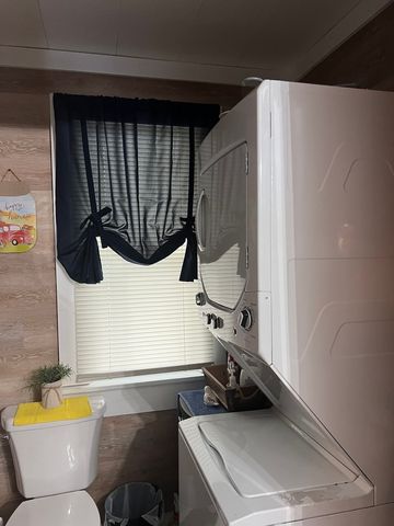 132 W FRANKLIN Street W, Paxton, IL 60957