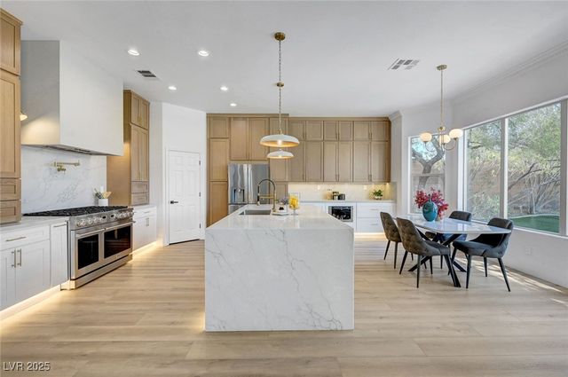 7808 Foothill Ash Avenue, Las Vegas, NV 89117