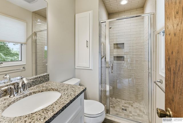 1283 Peterson Drive, Omaha, NE 68130