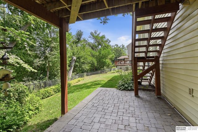 1283 Peterson Drive, Omaha, NE 68130