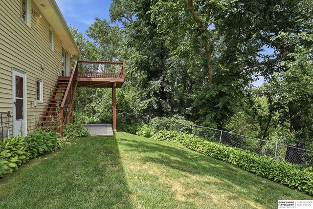 1283 Peterson Drive, Omaha, NE 68130
