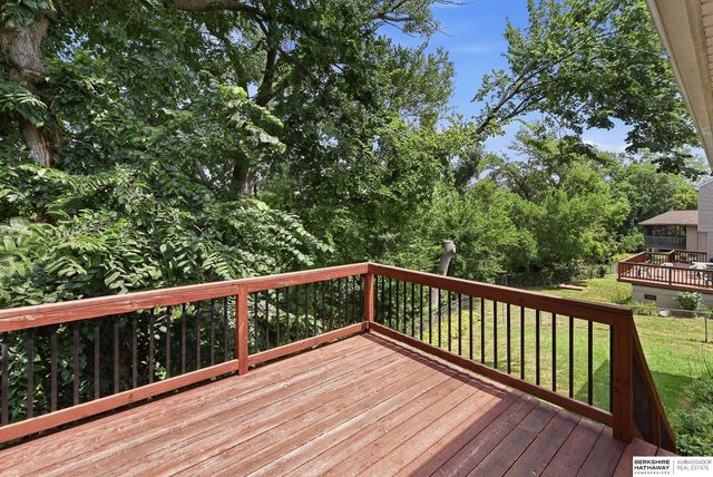 1283 Peterson Drive, Omaha, NE 68130