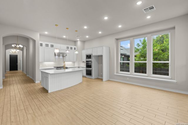 10607 Revolver Trail, San Antonio, TX 78254