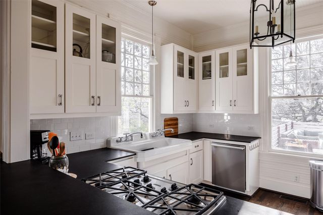 1401 Newning Ave, Austin, TX 78704