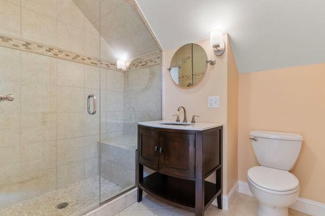 225 Jackson Rd 225, Newton, MA 02458