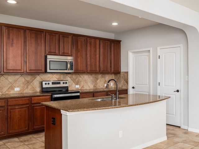 209 Siltstone WAY, Liberty Hill, TX 78642