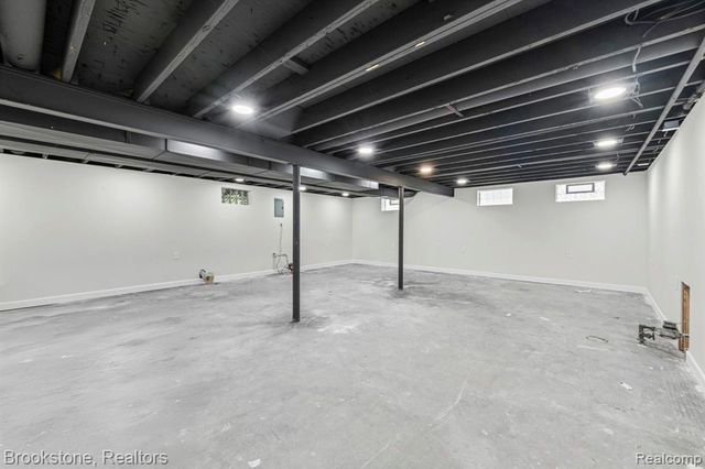 5652 Tequesta Drive, West Bloomfield, MI 48323