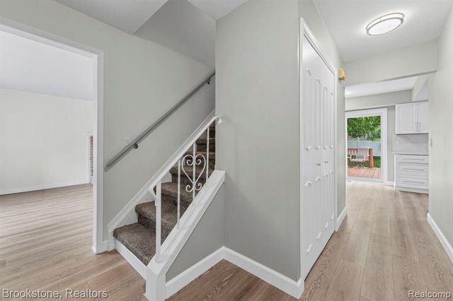 5652 Tequesta Drive, West Bloomfield, MI 48323