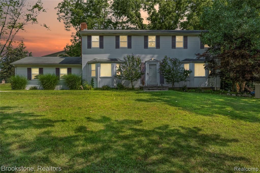 5652 Tequesta Drive, West Bloomfield, MI 48323