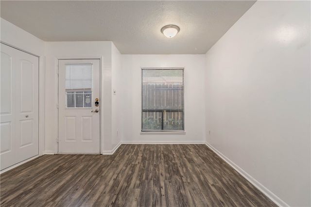 2807 Wildflower Drive 20, Bryan, TX 77802
