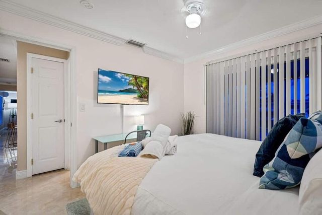 720 SE 5 Avenue, Pompano Beach, FL 33060