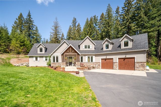 411 Five Peaks Drive, Kalama, WA 98625