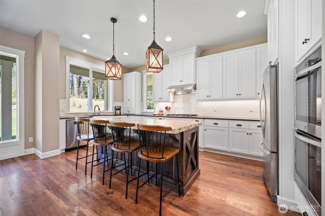 411 Five Peaks Drive, Kalama, WA 98625