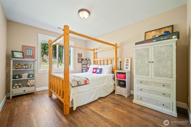 411 Five Peaks Drive, Kalama, WA 98625