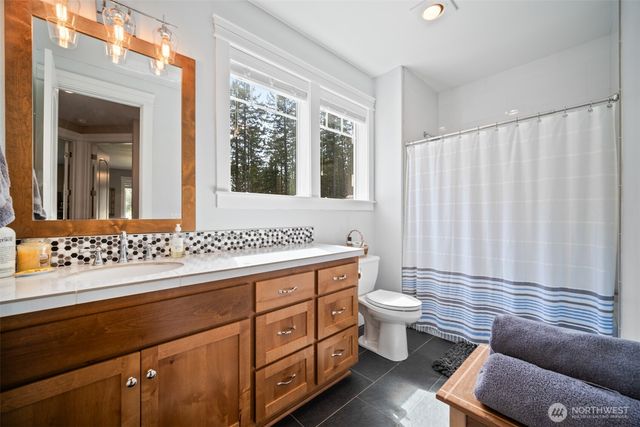 411 Five Peaks Drive, Kalama, WA 98625