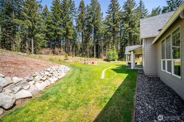 411 Five Peaks Drive, Kalama, WA 98625