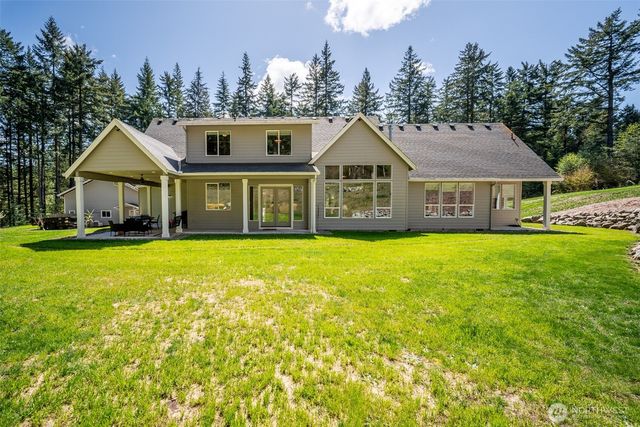 411 Five Peaks Drive, Kalama, WA 98625