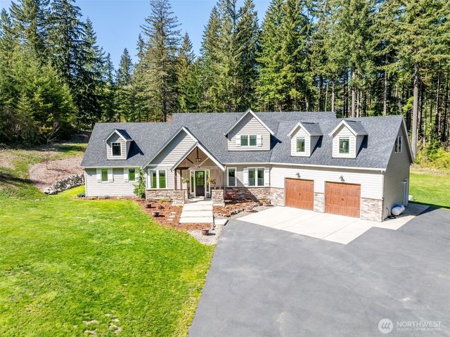 411 Five Peaks Drive, Kalama, WA 98625