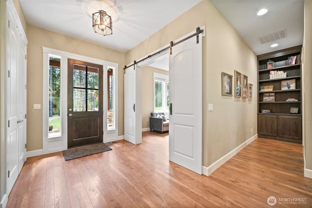 411 Five Peaks Drive, Kalama, WA 98625