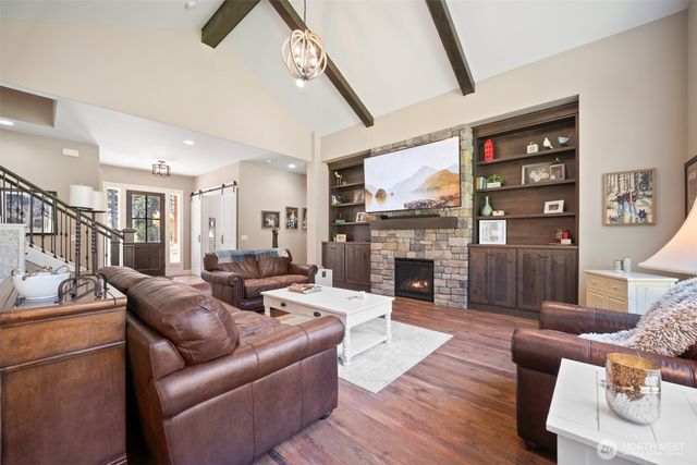 411 Five Peaks Drive, Kalama, WA 98625