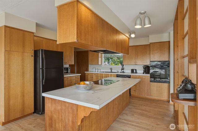 950 SE 12th Street, College Place, WA 99324